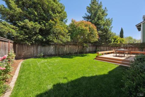 1746 Silverado Circle Petaluma CA 94954