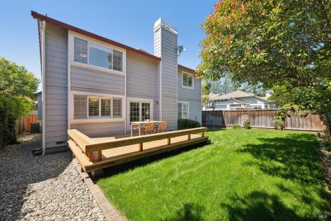1746 Silverado Circle Petaluma CA 94954
