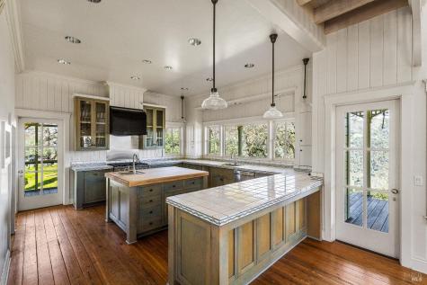 13700 Rockpile Road Geyserville CA 95441