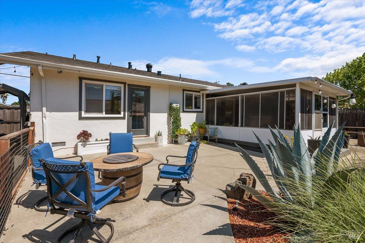 2901 Laurel Street Napa CA 94558