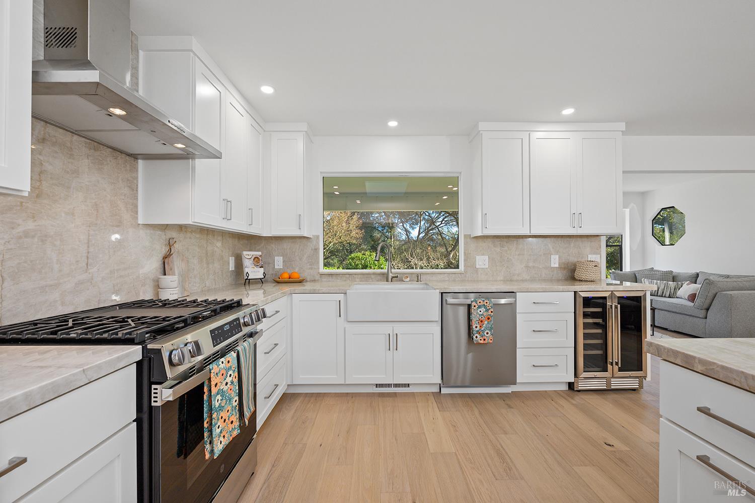716 University Street Healdsburg CA 95448