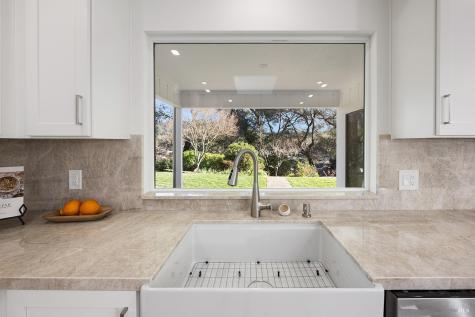 716 University Street Healdsburg CA 95448