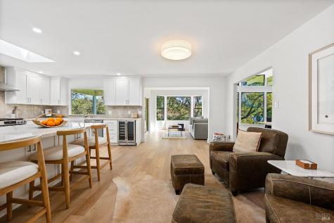 716 University Street Healdsburg CA 95448