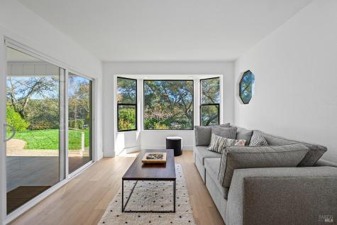 716 University Street Healdsburg CA 95448