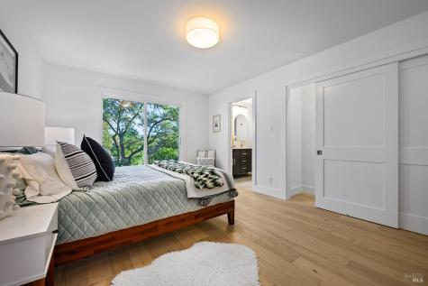 716 University Street Healdsburg CA 95448