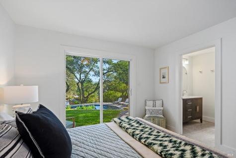 716 University Street Healdsburg CA 95448
