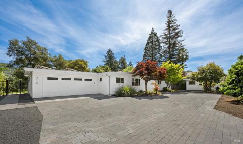 716 University Street Healdsburg CA 95448