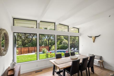 716 University Street Healdsburg CA 95448