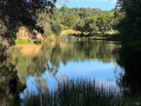 950 Canyon Road Geyserville CA 95441