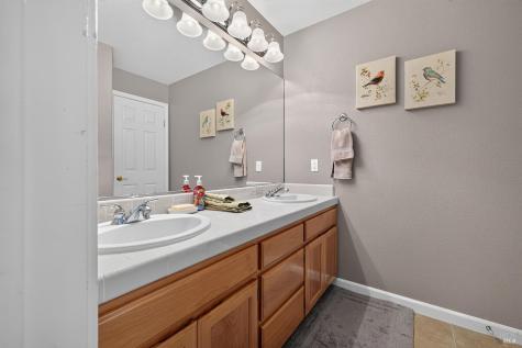 1868 Lornadell Lane Santa Rosa CA 95405