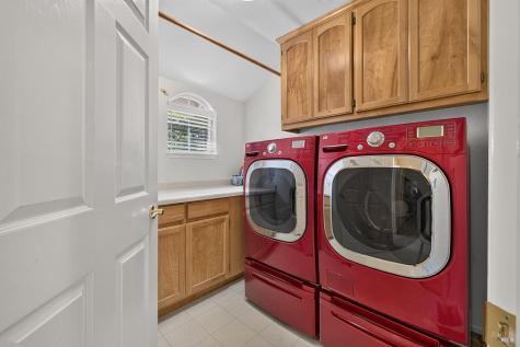 1868 Lornadell Lane Santa Rosa CA 95405