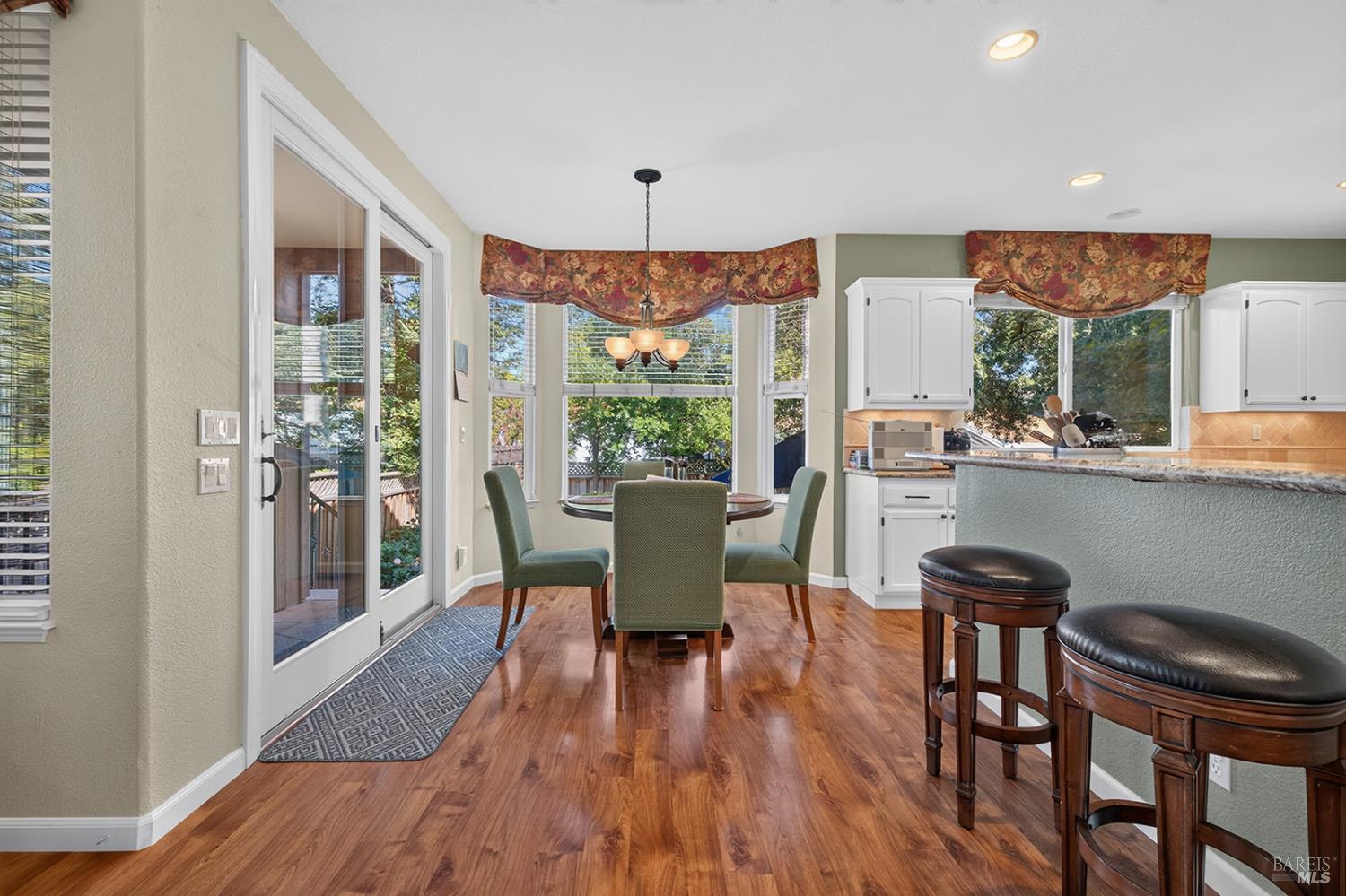 1868 Lornadell Lane Santa Rosa CA 95405