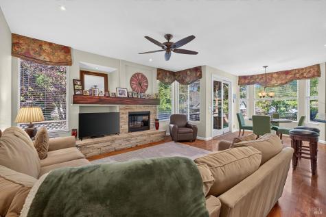 1868 Lornadell Lane Santa Rosa CA 95405