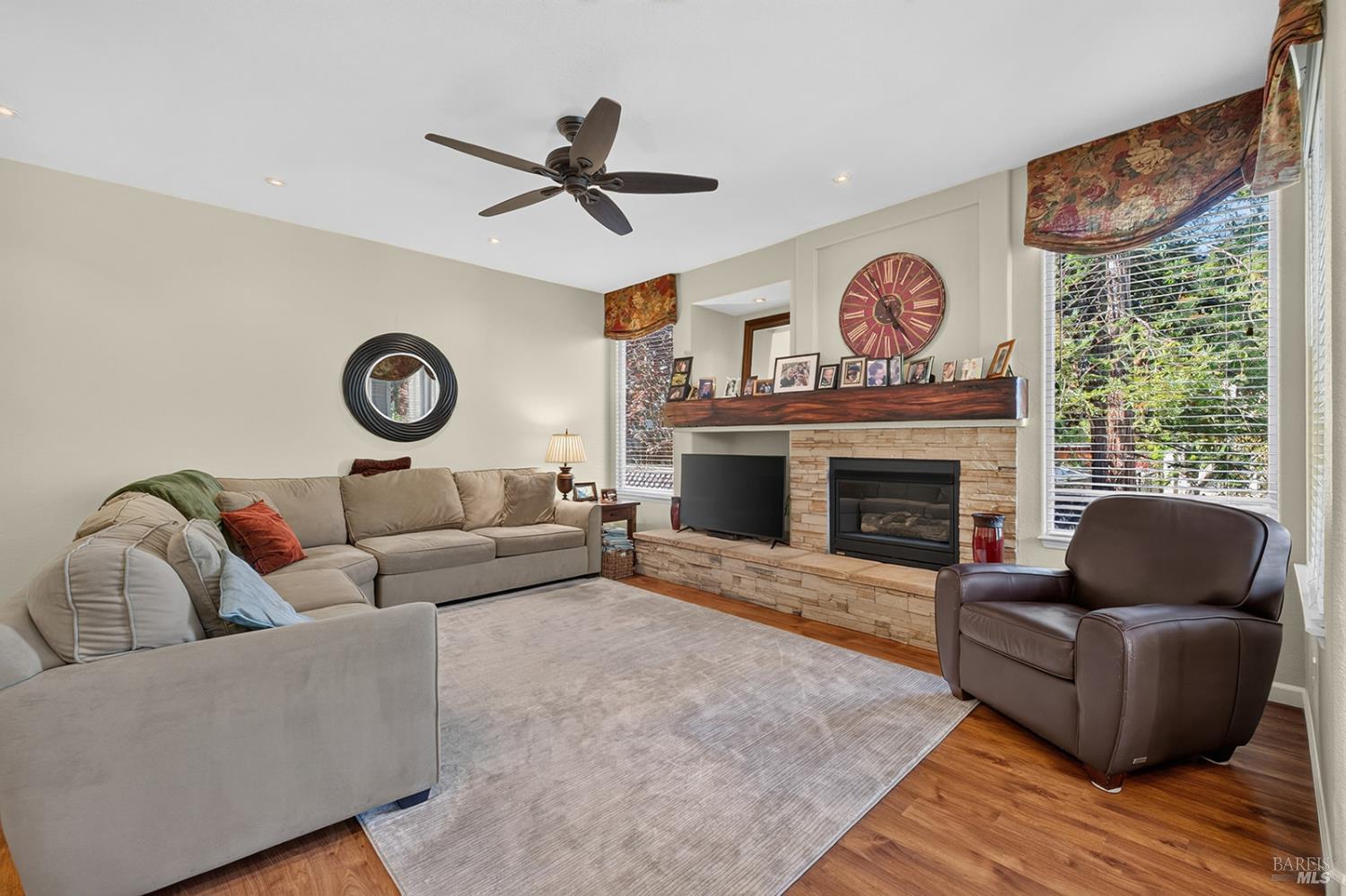 1868 Lornadell Lane Santa Rosa CA 95405
