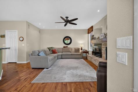 1868 Lornadell Lane Santa Rosa CA 95405
