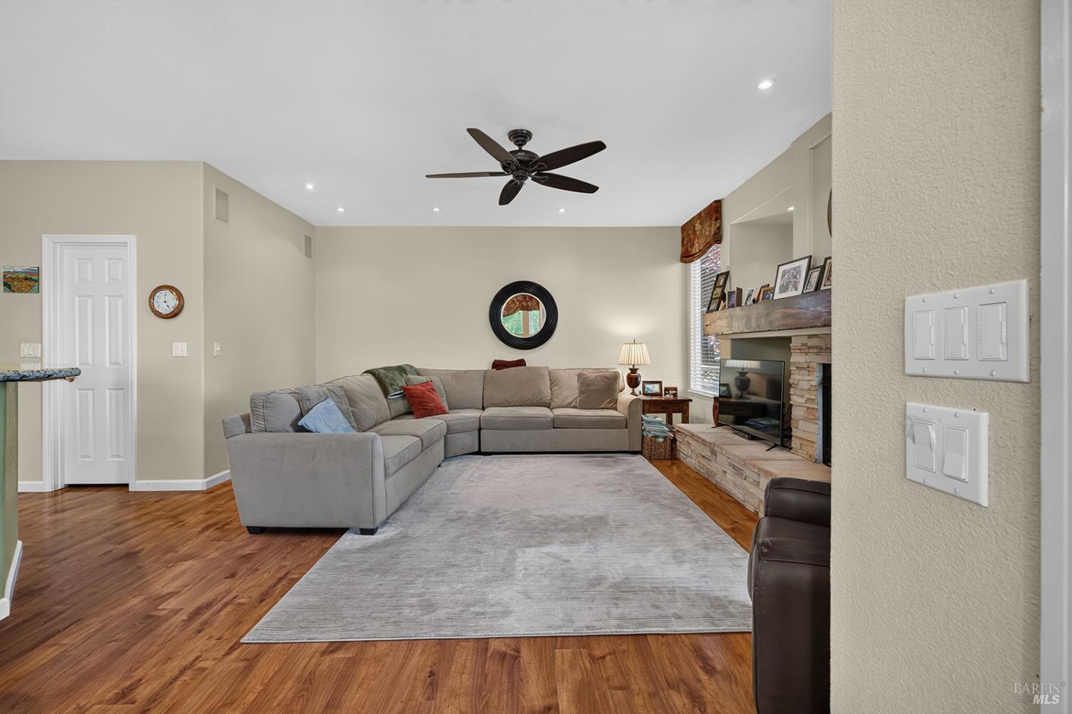 1868 Lornadell Lane Santa Rosa CA 95405