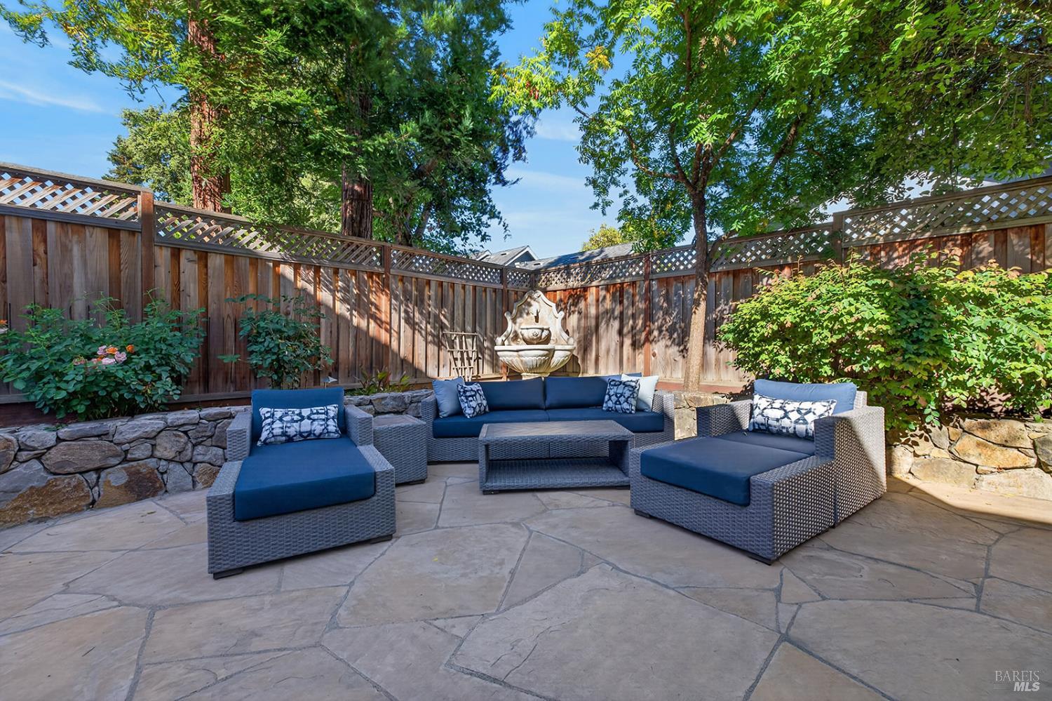 1868 Lornadell Lane Santa Rosa CA 95405