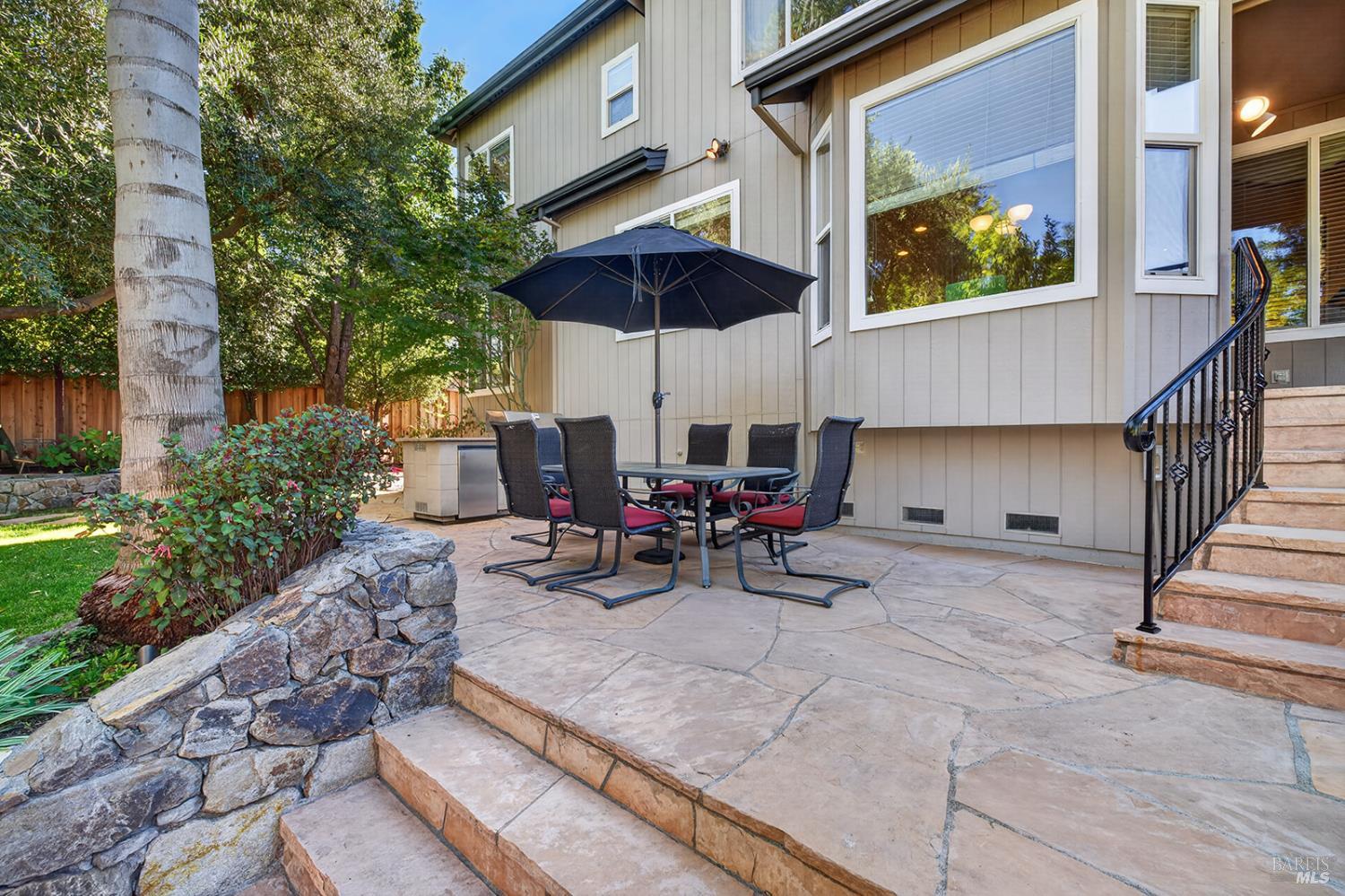 1868 Lornadell Lane Santa Rosa CA 95405