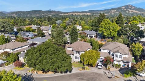 1868 Lornadell Lane Santa Rosa CA 95405