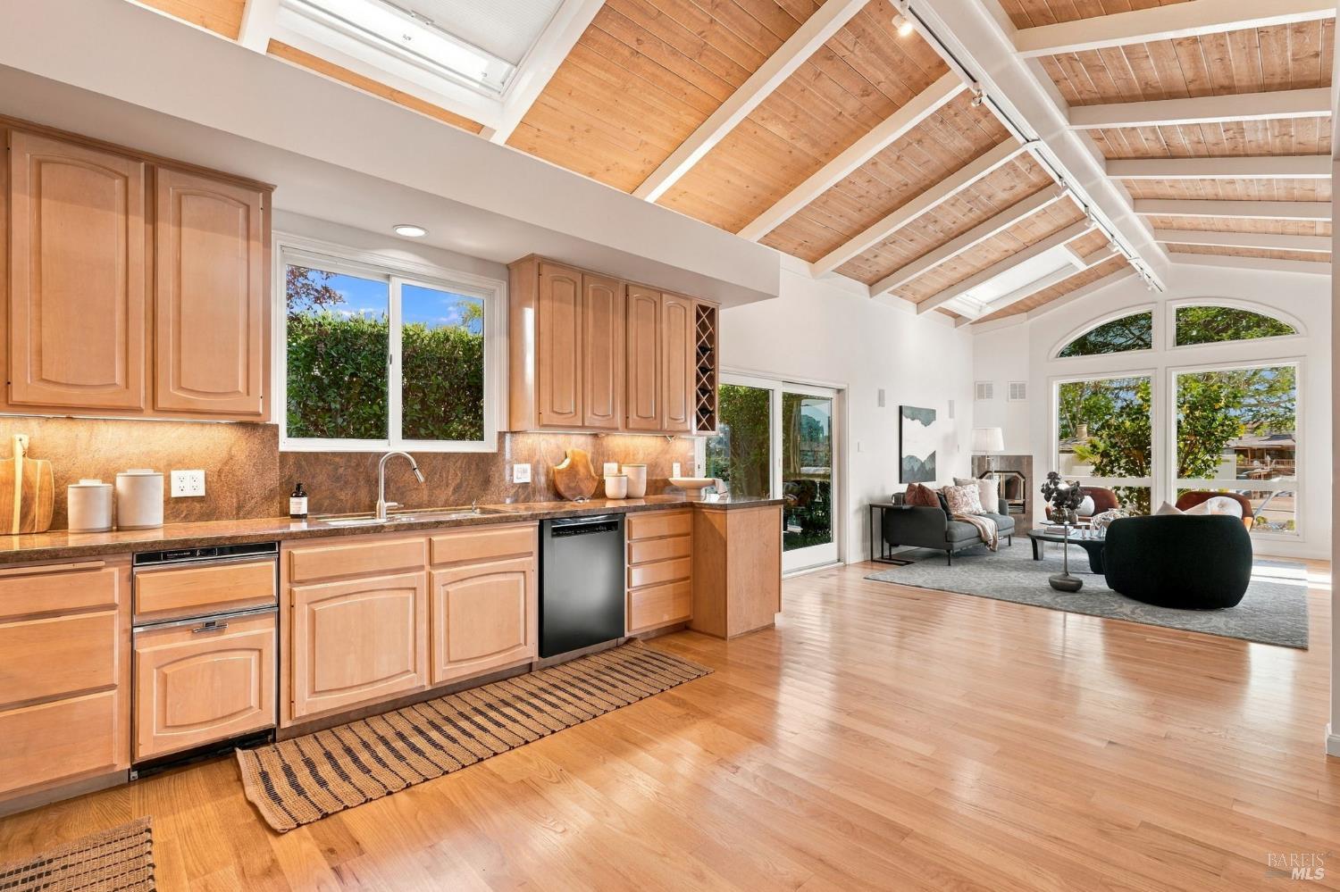 16 Aqua Vista Drive San Rafael CA 94901