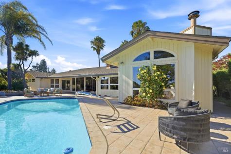 16 Aqua Vista Drive San Rafael CA 94901