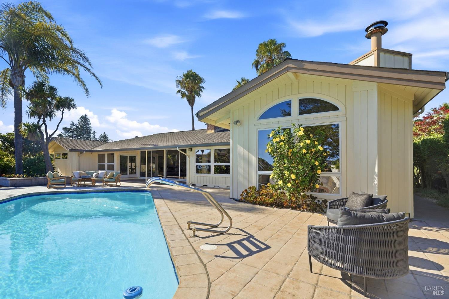 16 Aqua Vista Drive San Rafael CA 94901