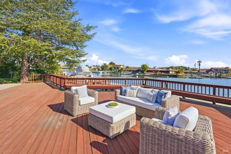 16 Aqua Vista Drive San Rafael CA 94901