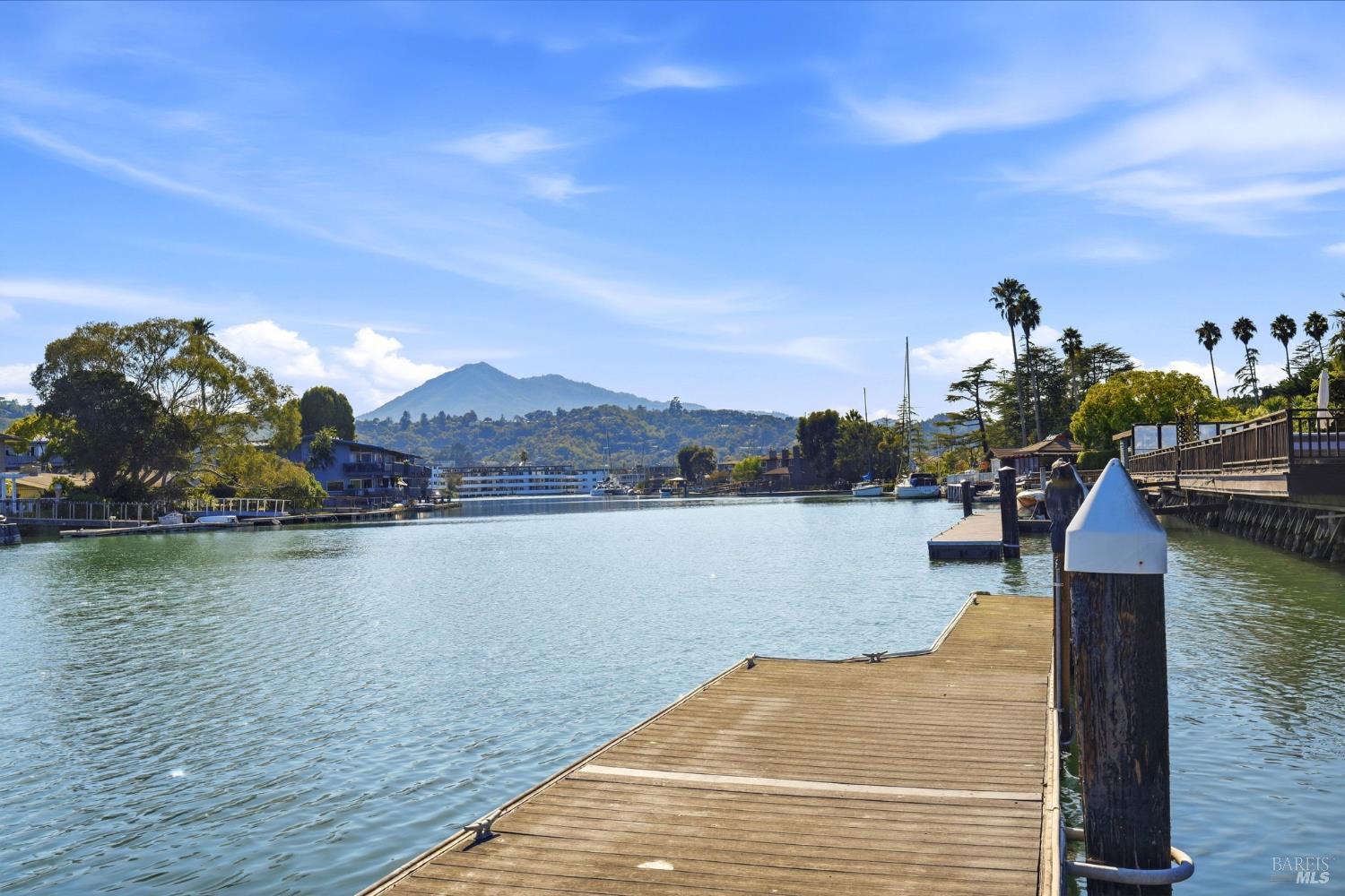 16 Aqua Vista Drive San Rafael CA 94901