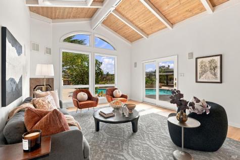 16 Aqua Vista Drive San Rafael CA 94901