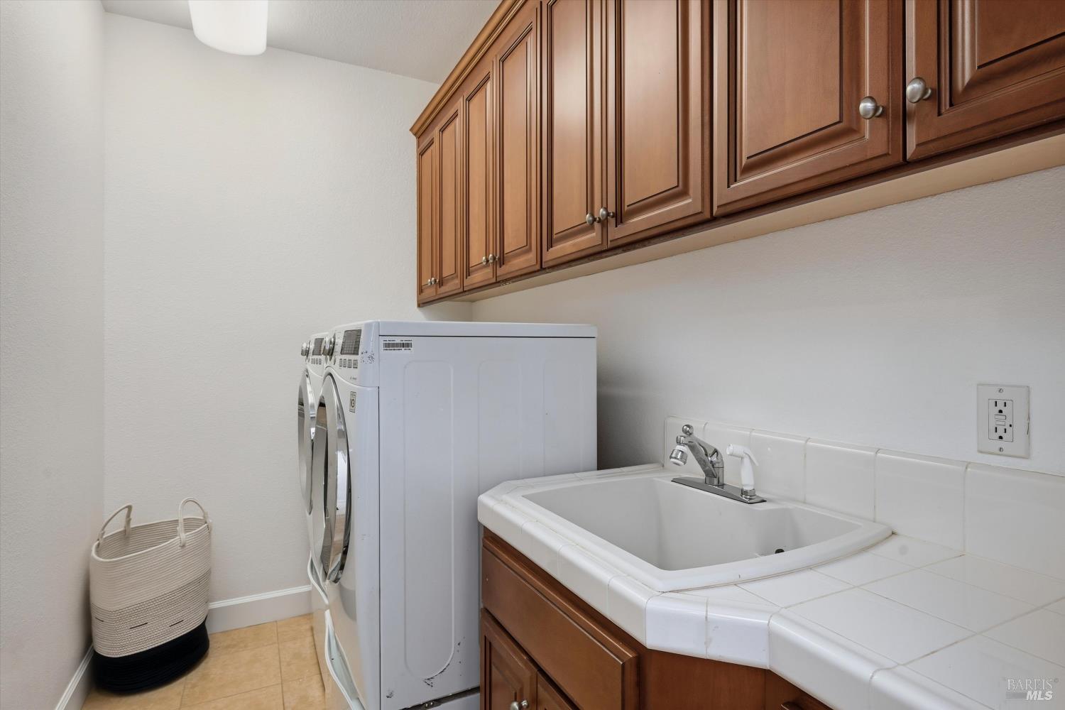 1986 Walden Lane Napa CA 94558
