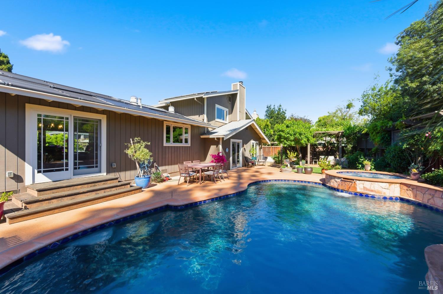15 Glen Court Napa CA 94558