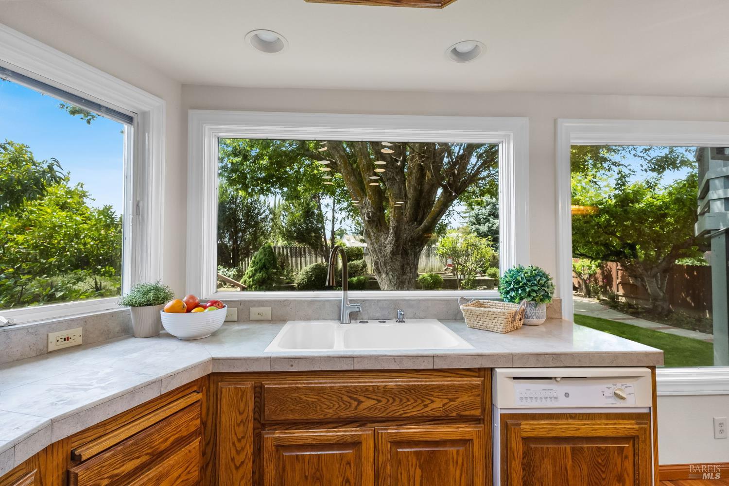 336 Royal Oaks Drive Vacaville CA 95687