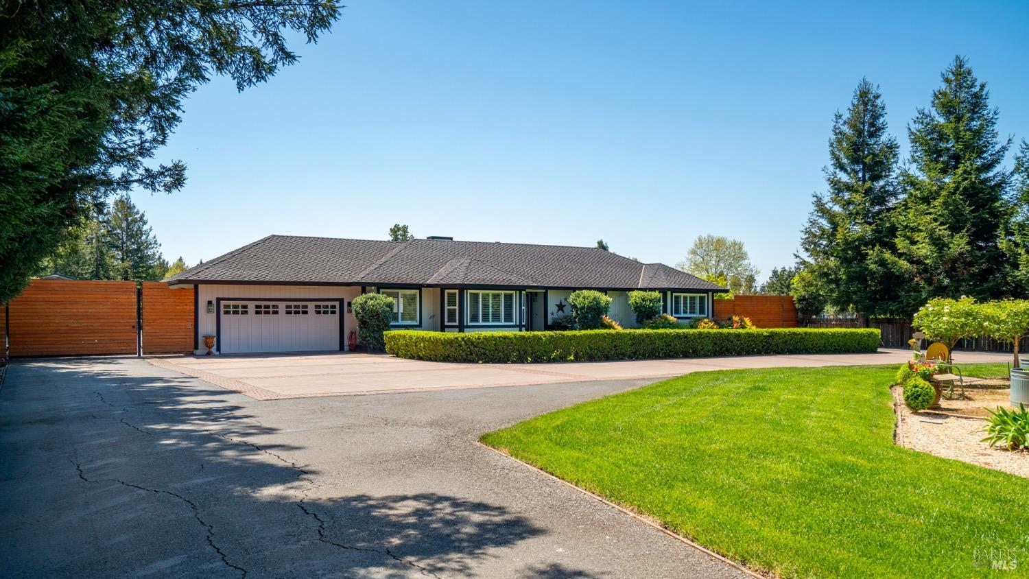 1870 E Cotati Avenue Penngrove CA 94951