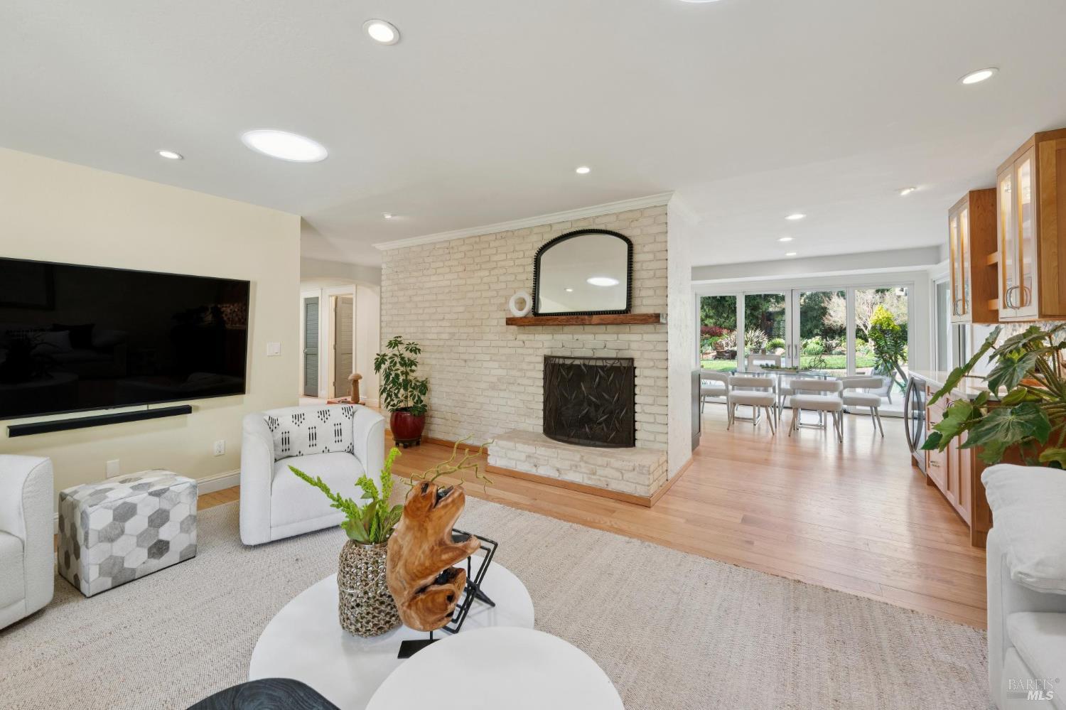 1222 Apple Tree Court Sonoma CA 95476