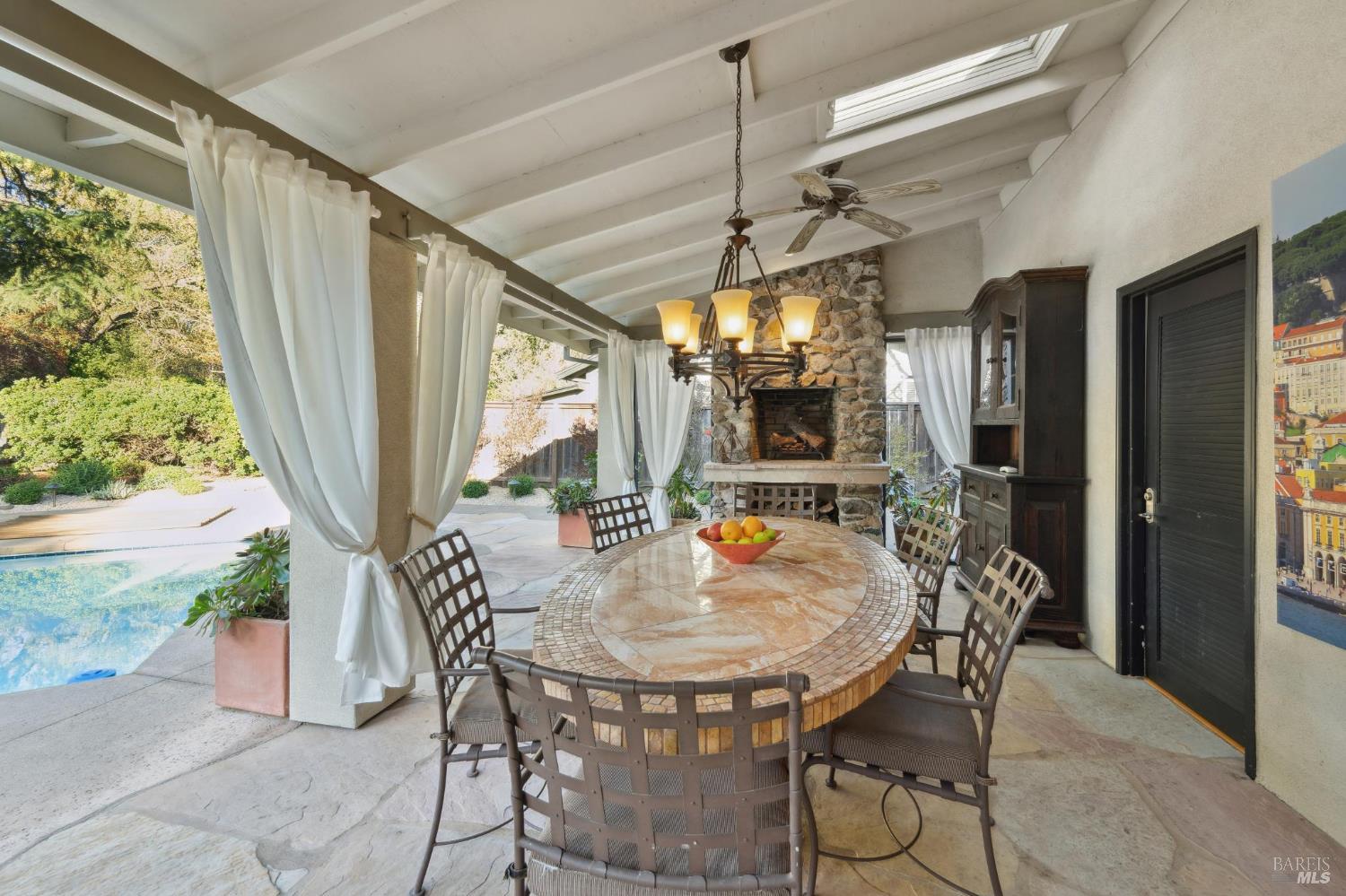 1222 Apple Tree Court Sonoma CA 95476
