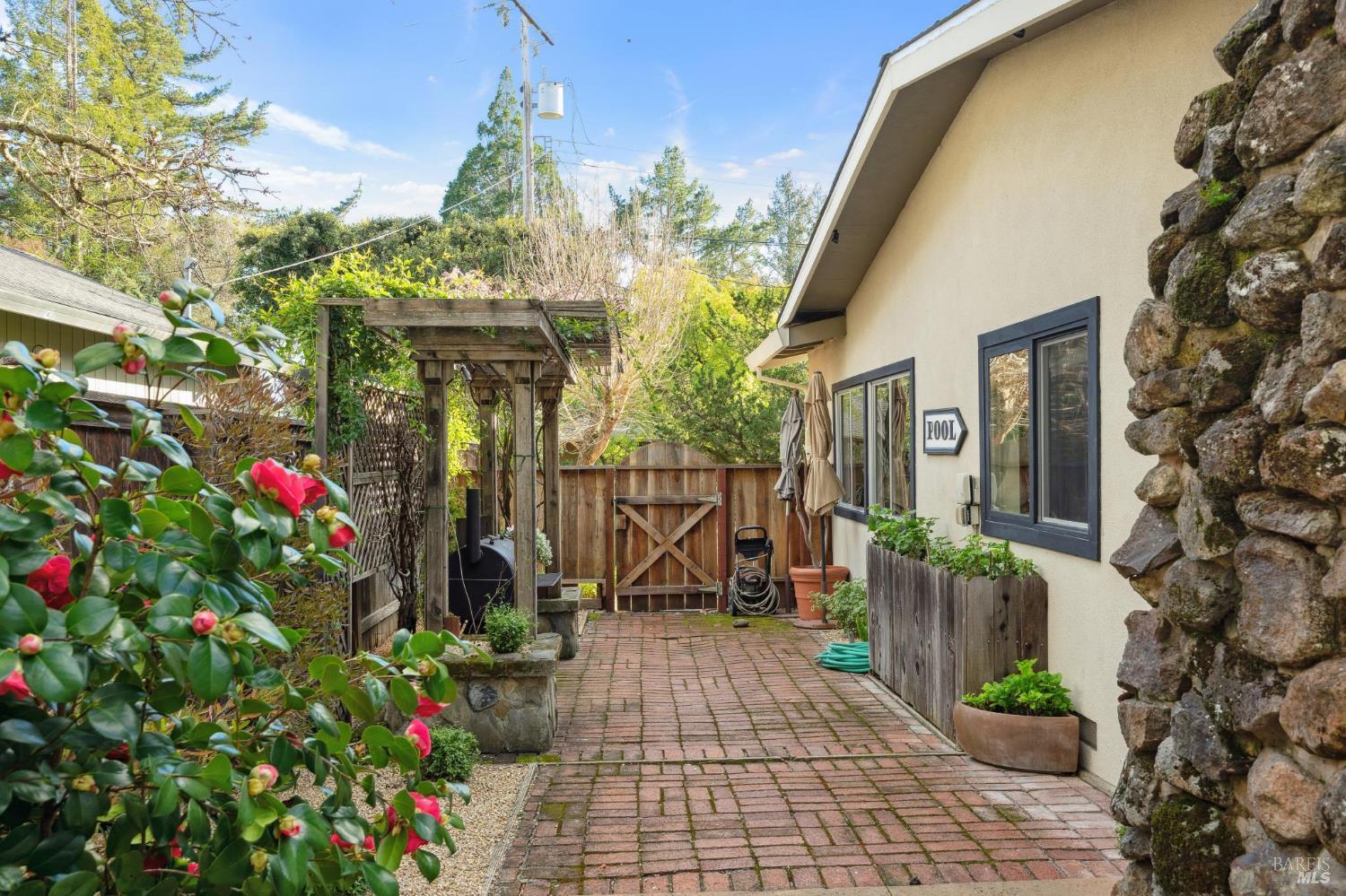 1222 Apple Tree Court Sonoma CA 95476