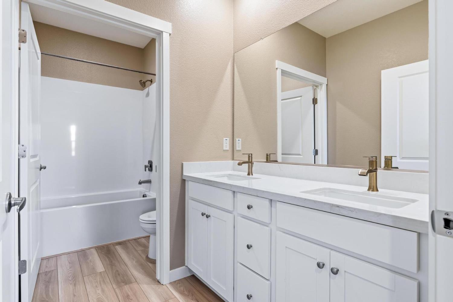 3230 Dillion Way Denair CA 95316