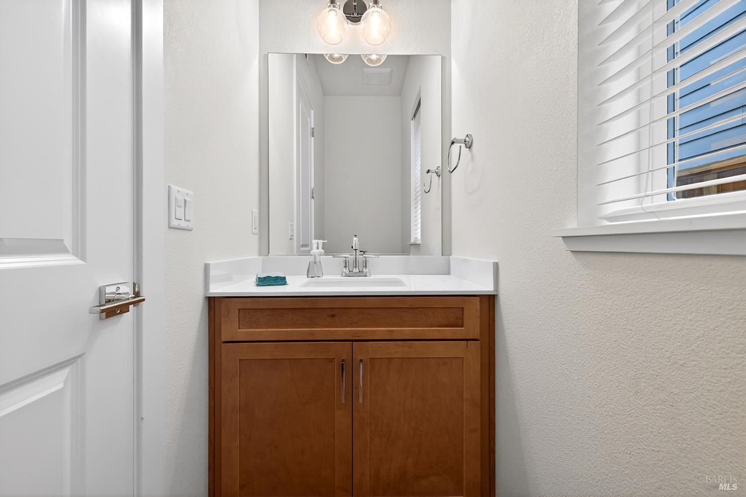 361 Cornell Street Windsor CA 9549