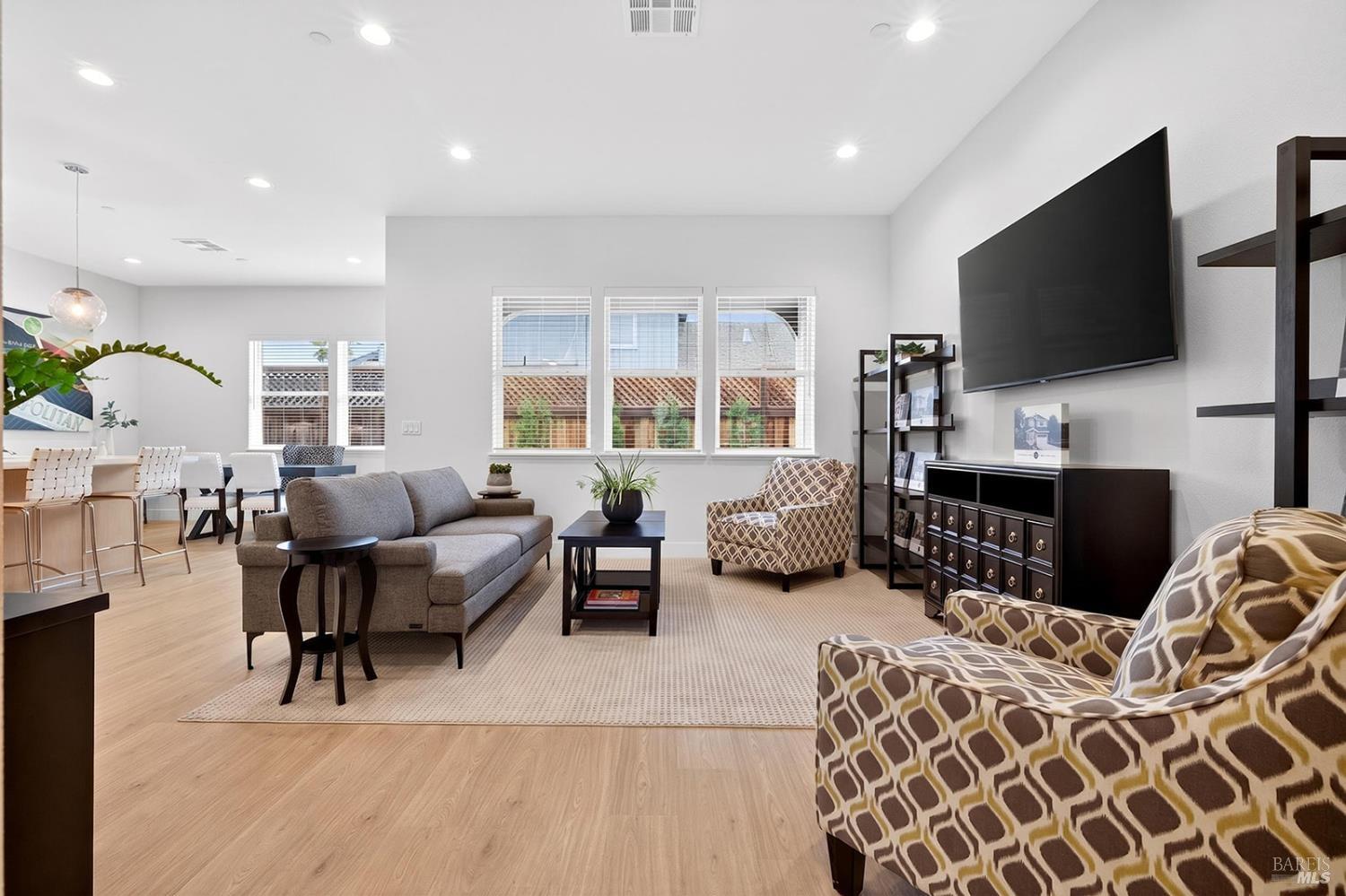 361 Cornell Street Windsor CA 9549