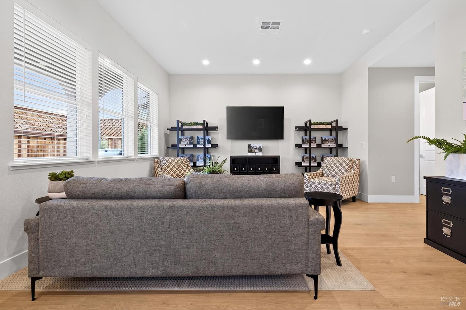 361 Cornell Street Windsor CA 9549