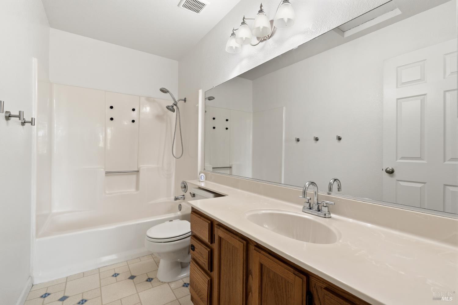 131 Cambridge Drive Vacaville CA 95687