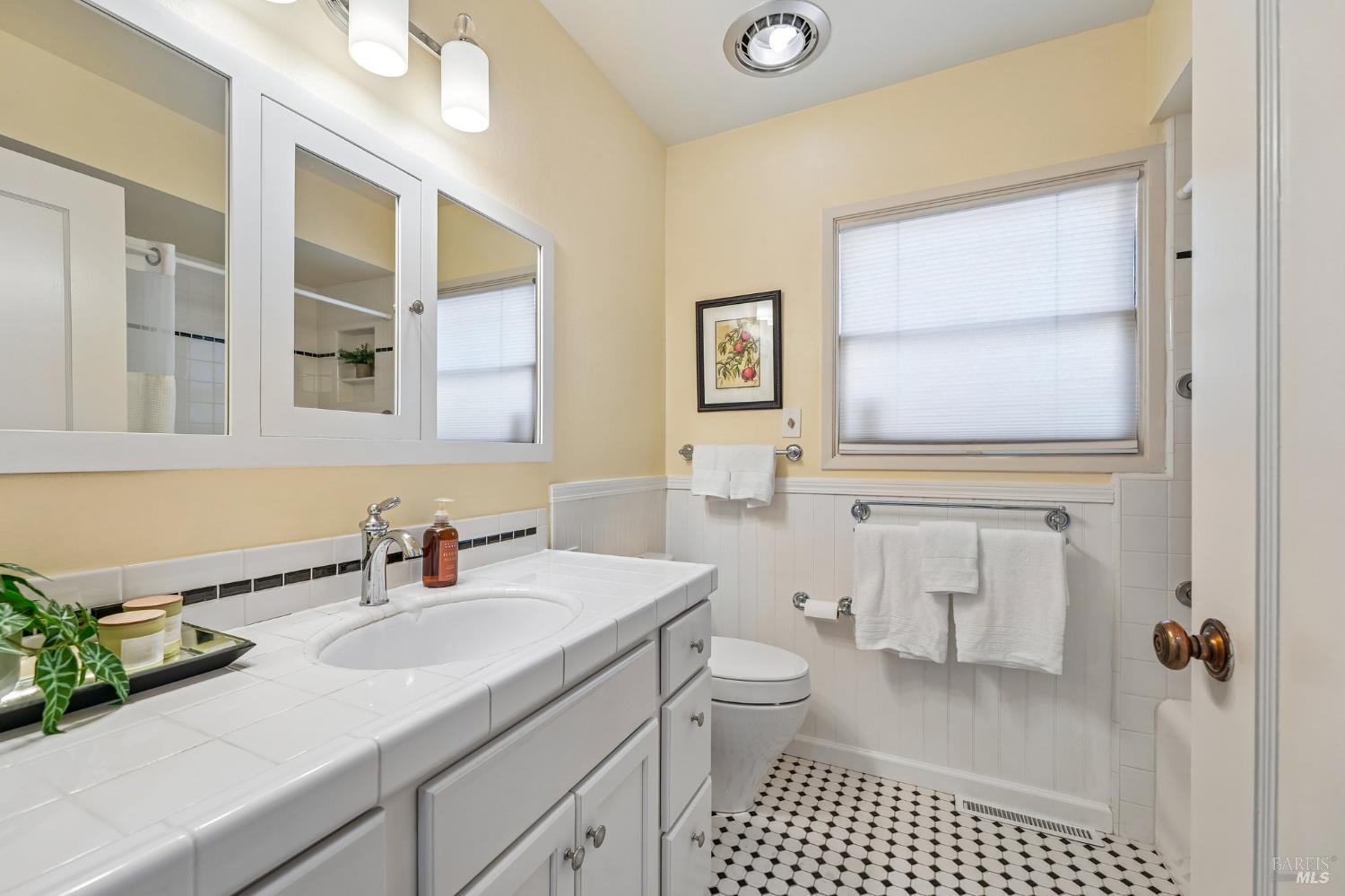 536 Orchard Street Santa Rosa CA 95404