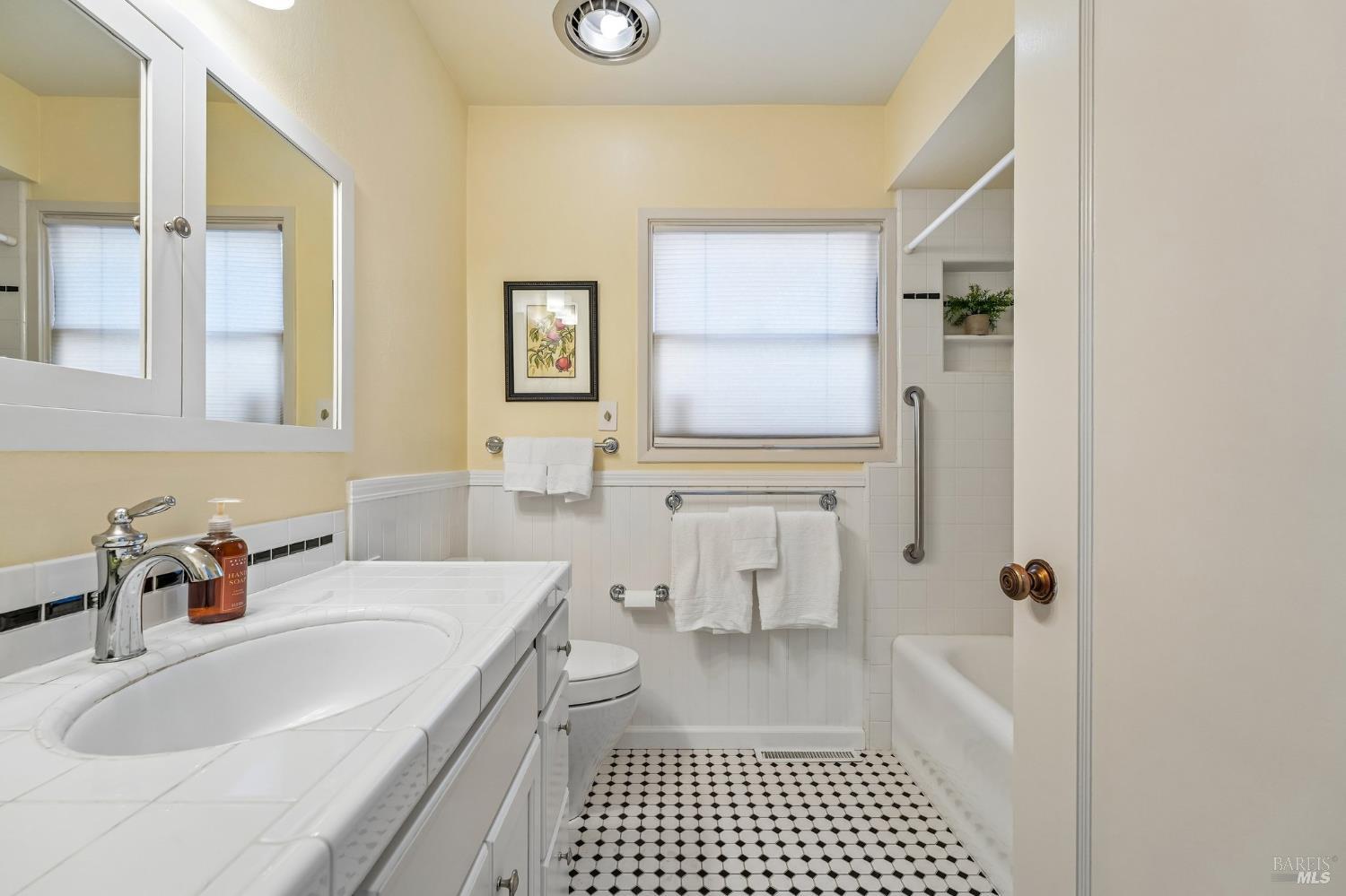 536 Orchard Street Santa Rosa CA 95404