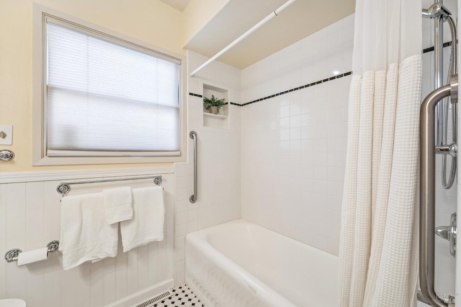 536 Orchard Street Santa Rosa CA 95404