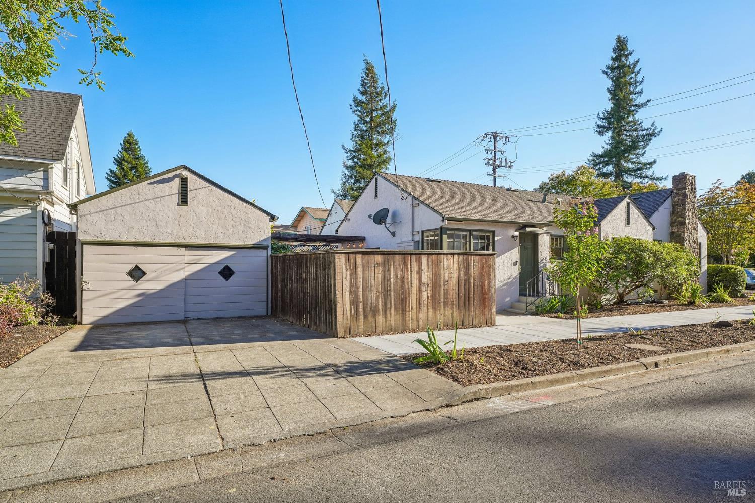 536 Orchard Street Santa Rosa CA 95404