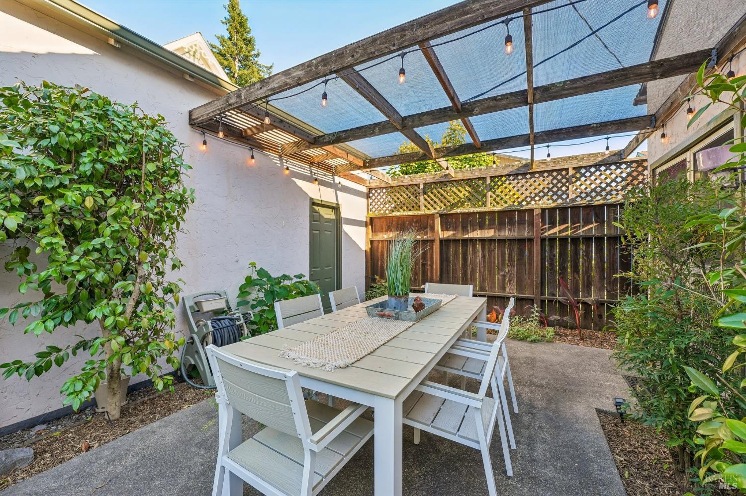 536 Orchard Street Santa Rosa CA 95404