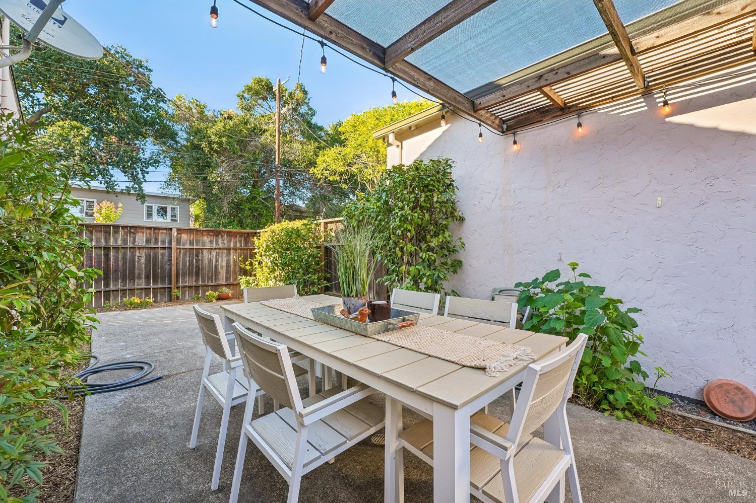 536 Orchard Street Santa Rosa CA 95404