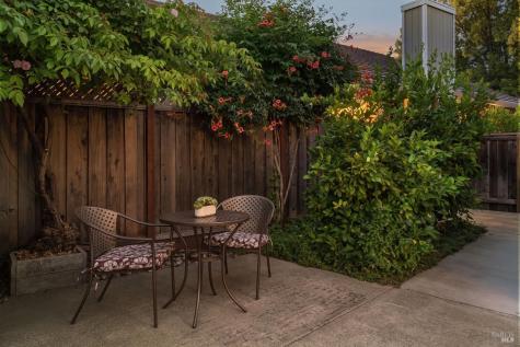 614 Shagbark Street Windsor CA 95492