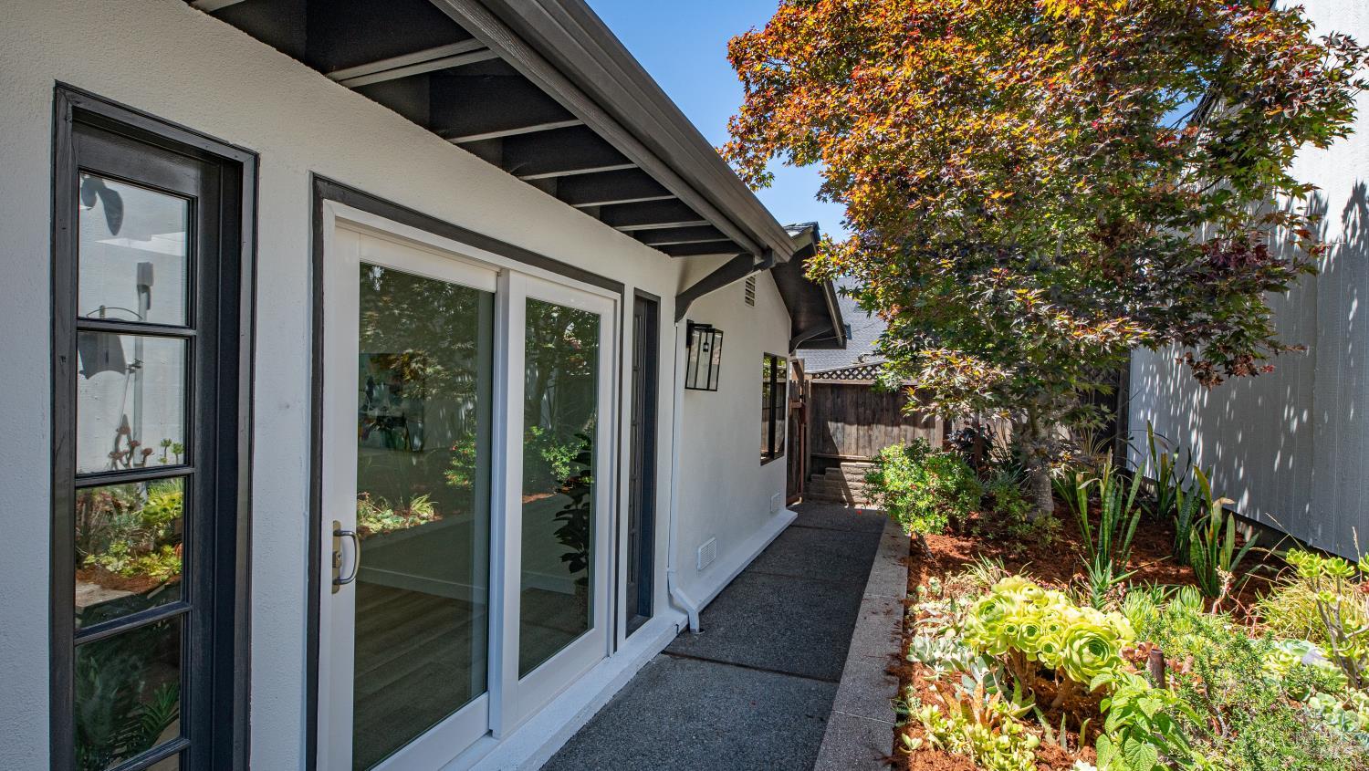 1132 Simmons Lane Novato CA 94945