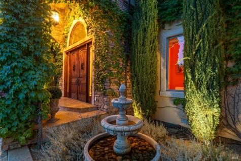 25084 Asti Road Geyserville CA 95425